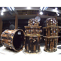 DW Collector's EXOTIC SSC 7 Piece Drum Set Natural Royal Ebony with Gold Hardware